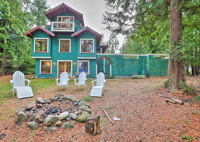 Lopez Island Hideaway W/ Coastal Views + Deck!